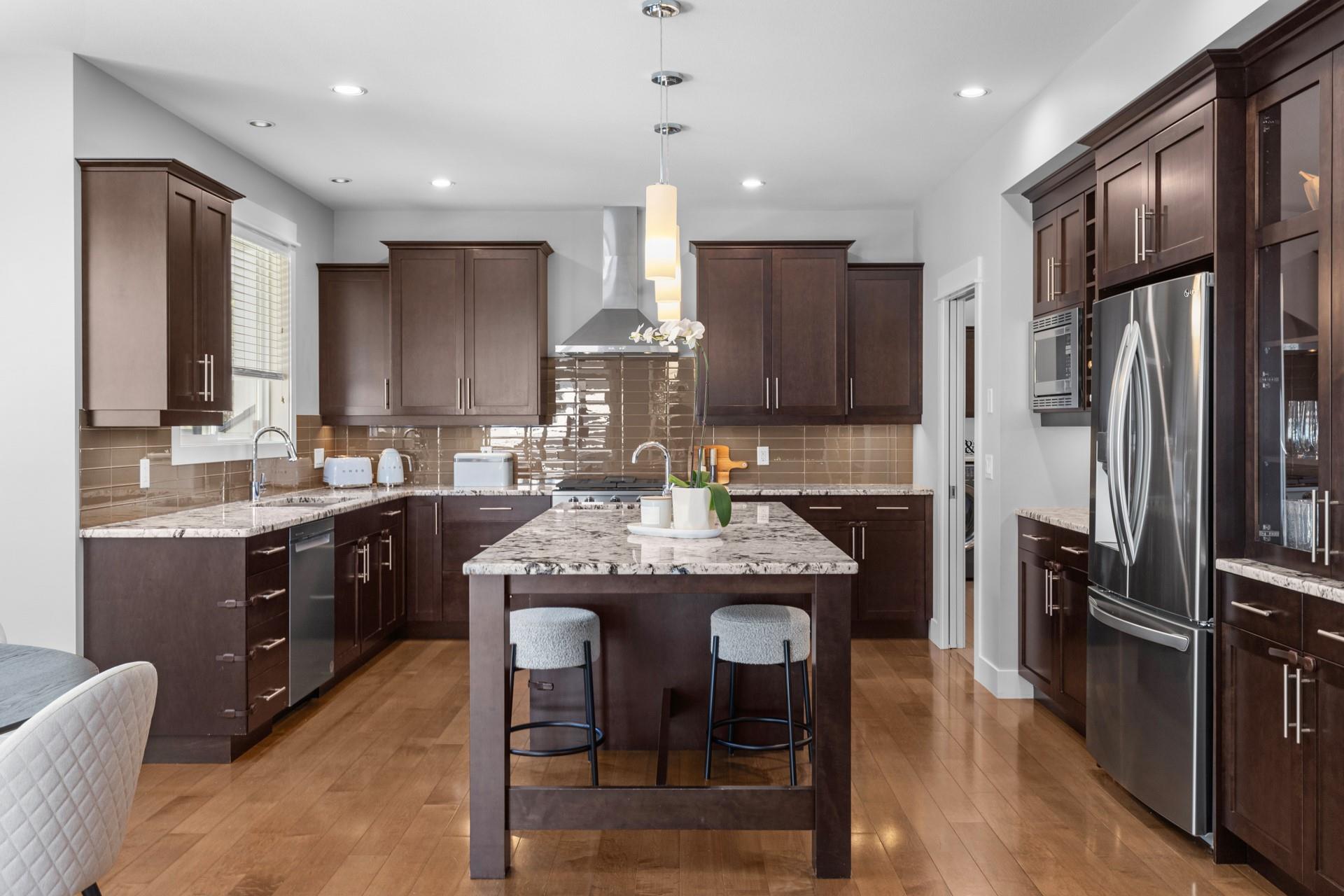 KELOWNA, British Columbia, V1W 5K2, CA, 5 Bedrooms Bedrooms, ,3 BathroomsBathrooms,Residential,For Sale,1960924