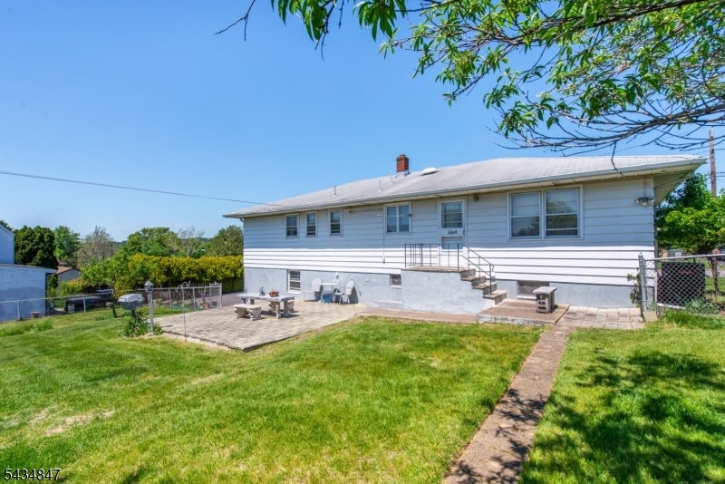 Woodland Park, New Jersey, 07424, United States, 3 Bedrooms Bedrooms, ,3 BathroomsBathrooms,Residential,For Sale,2048674