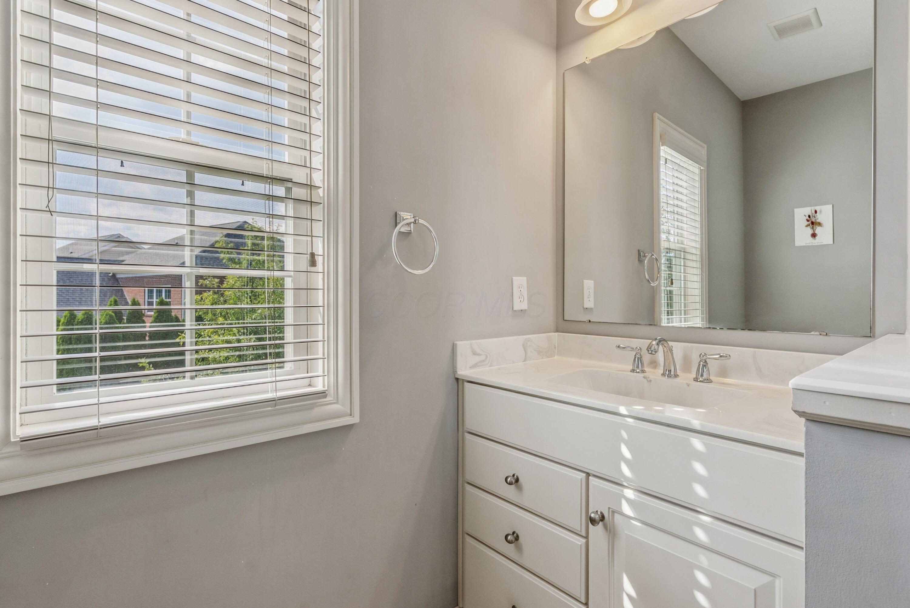 New Albany, Ohio, 43054, United States, 4 Bedrooms Bedrooms, ,5 BathroomsBathrooms,Residential,For Sale,1913750