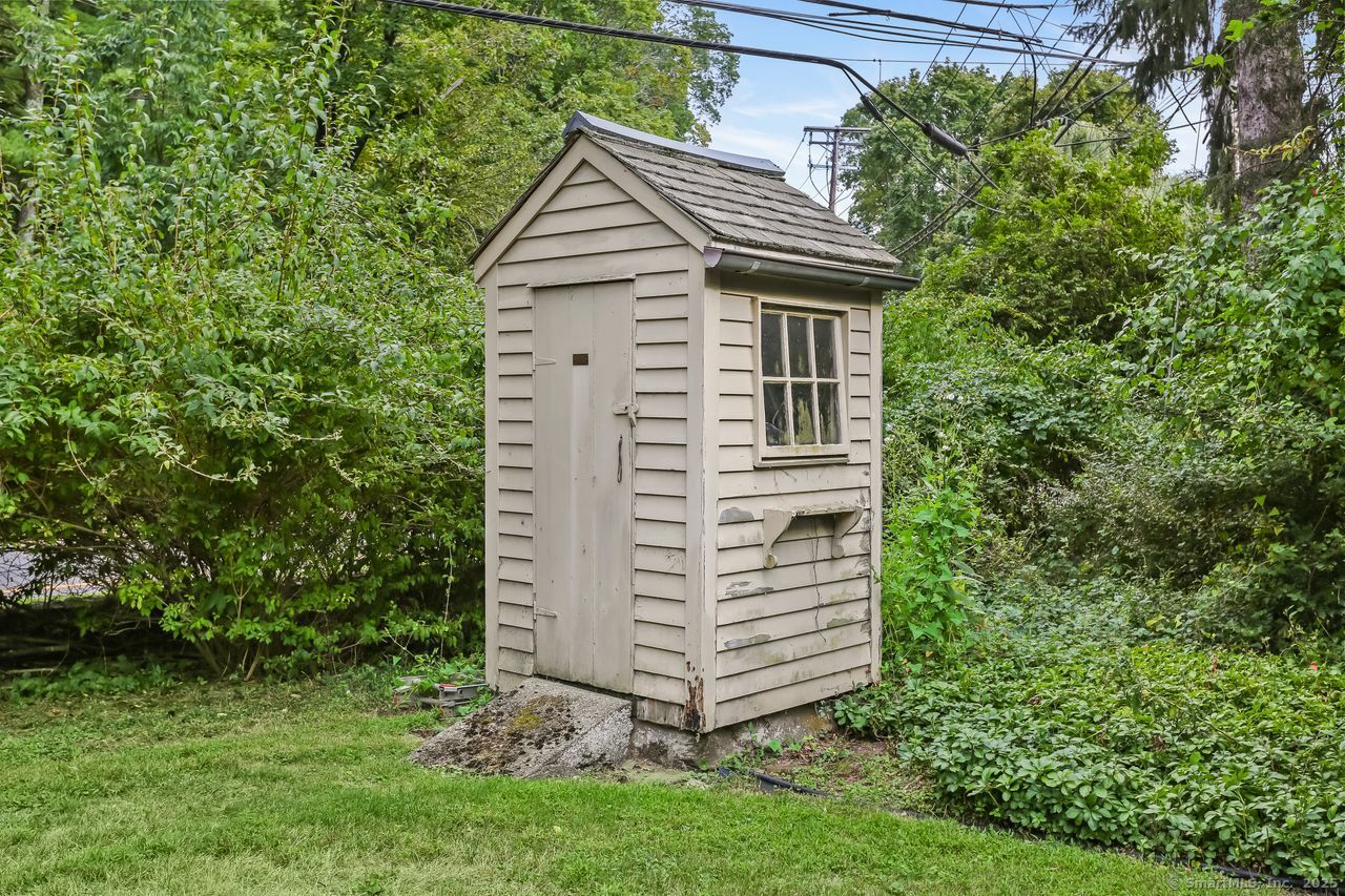 Westport, Connecticut, 06880, United States, 4 Bedrooms Bedrooms, ,3 BathroomsBathrooms,Residential,For Sale,1938739