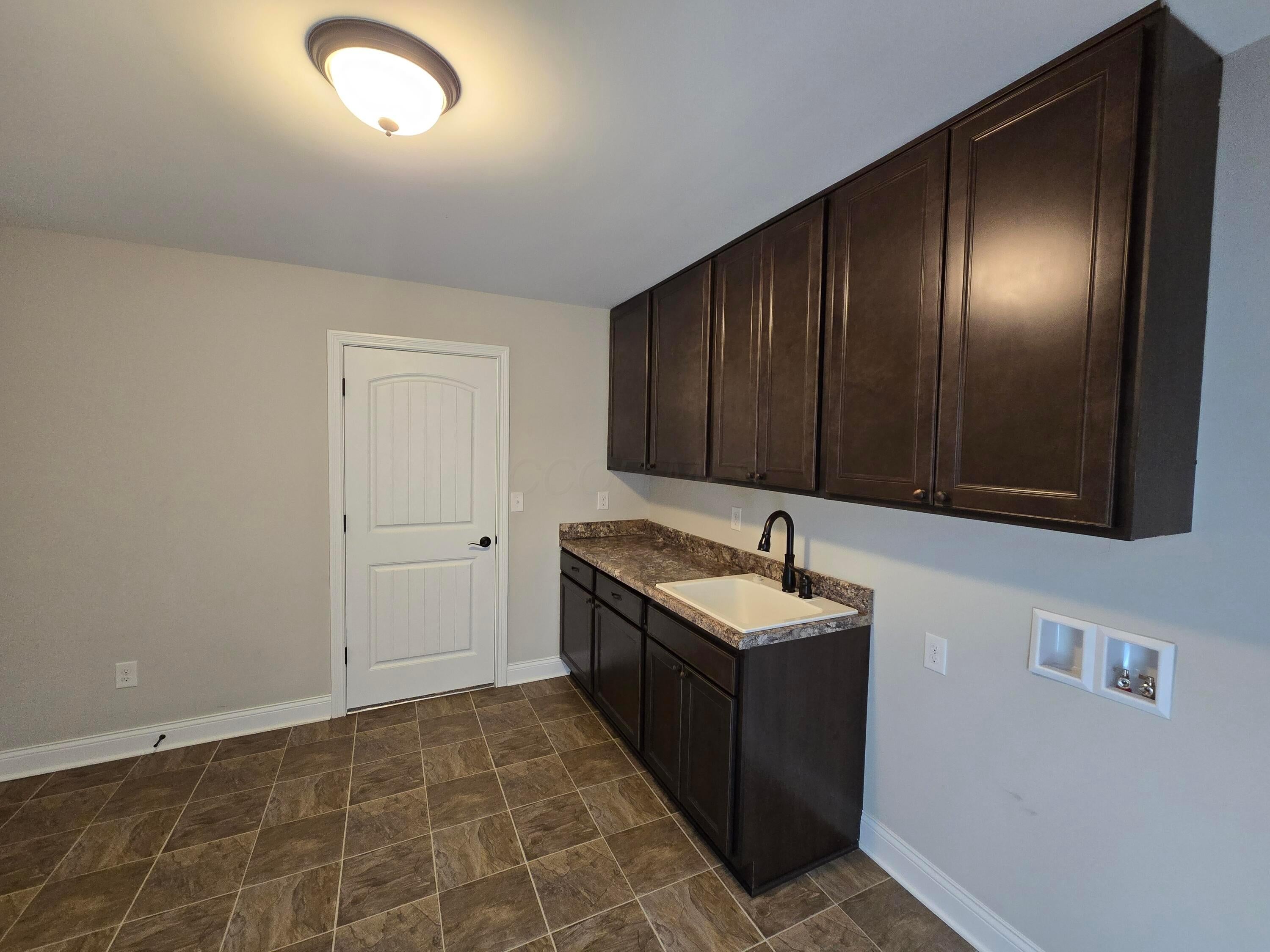 Pickerington, Ohio, 43147, United States, 5 Bedrooms Bedrooms, ,5 BathroomsBathrooms,Residential,For Sale,2048451