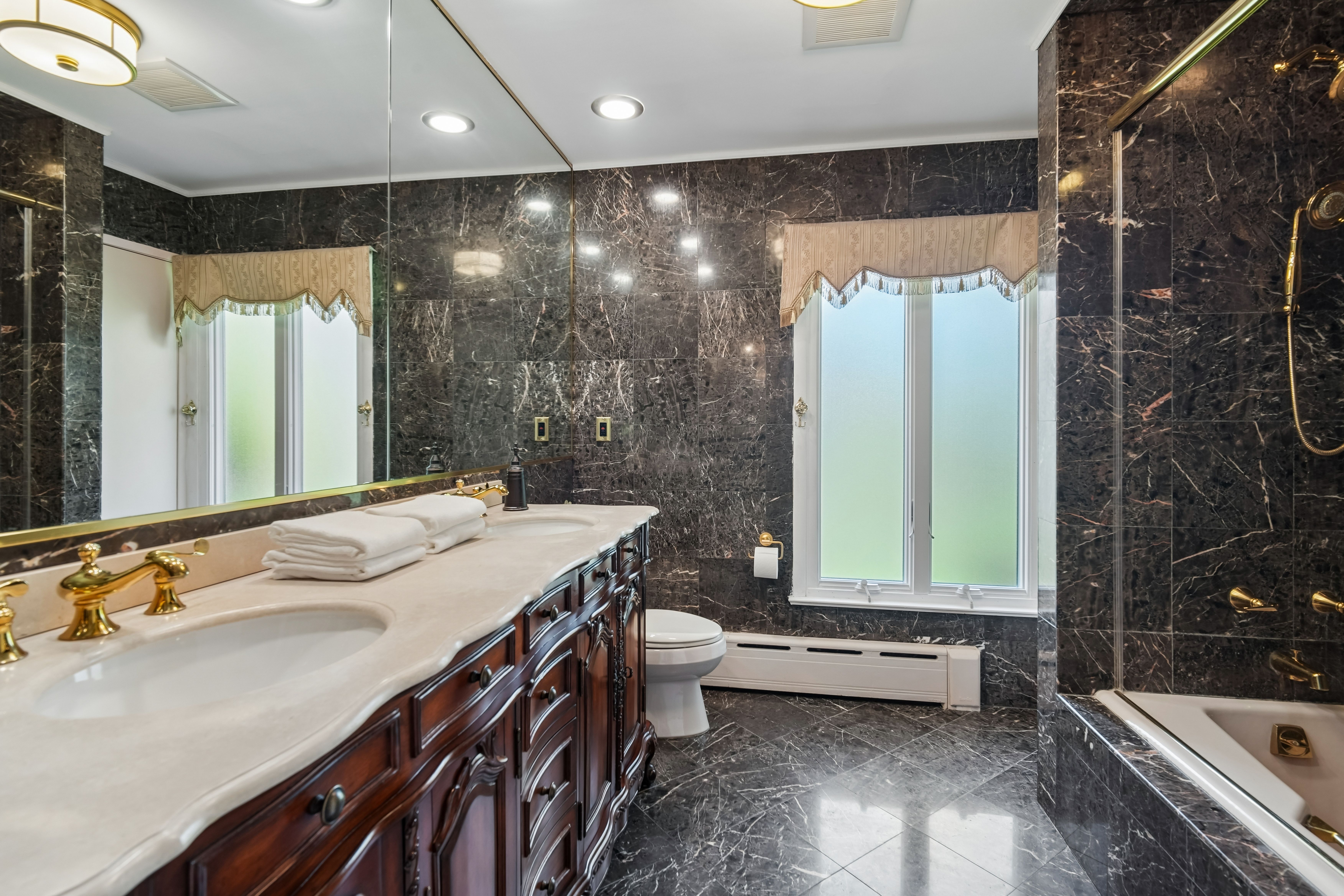  35 Grandview Avenue, Upper Saddle River, NJ 07458 - 物件實景