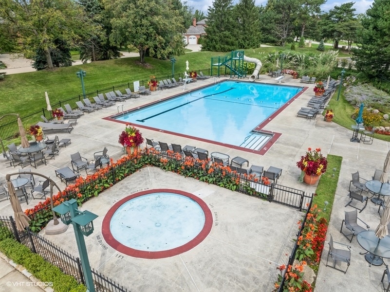 Oak Brook, Illinois, 60523, United States, 5 Bedrooms Bedrooms, ,6 BathroomsBathrooms,Residential,For Sale,1796873