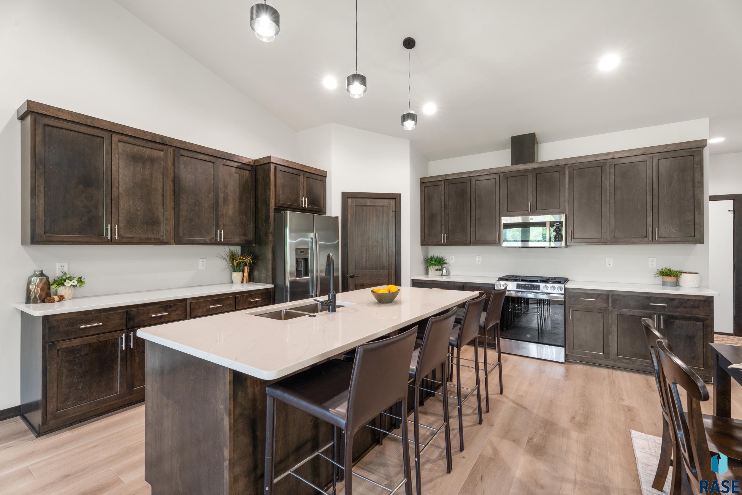 Sioux Falls, South Dakota, 57110, United States, 4 Bedrooms Bedrooms, ,2 BathroomsBathrooms,Residential,For Sale,1887402