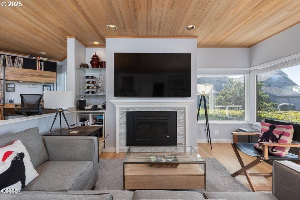 Depoe Bay, Oregon, 97341, United States, 2 Bedrooms Bedrooms, ,2 BathroomsBathrooms,Residential,For Sale,1988210