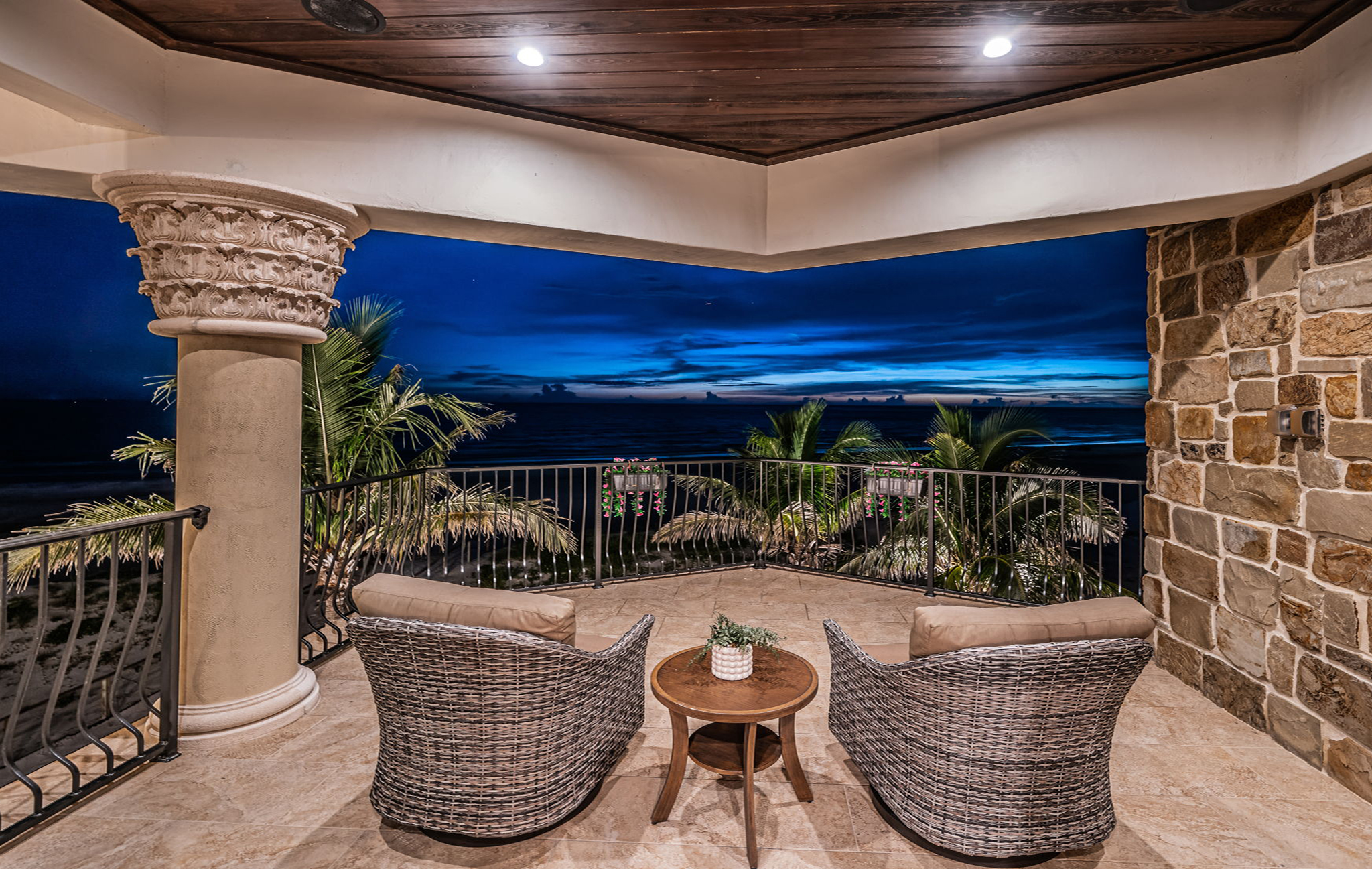 Redington Shores, Florida, 33708, United States, 5 Bedrooms Bedrooms, ,6 BathroomsBathrooms,Residential,For Sale,1921894