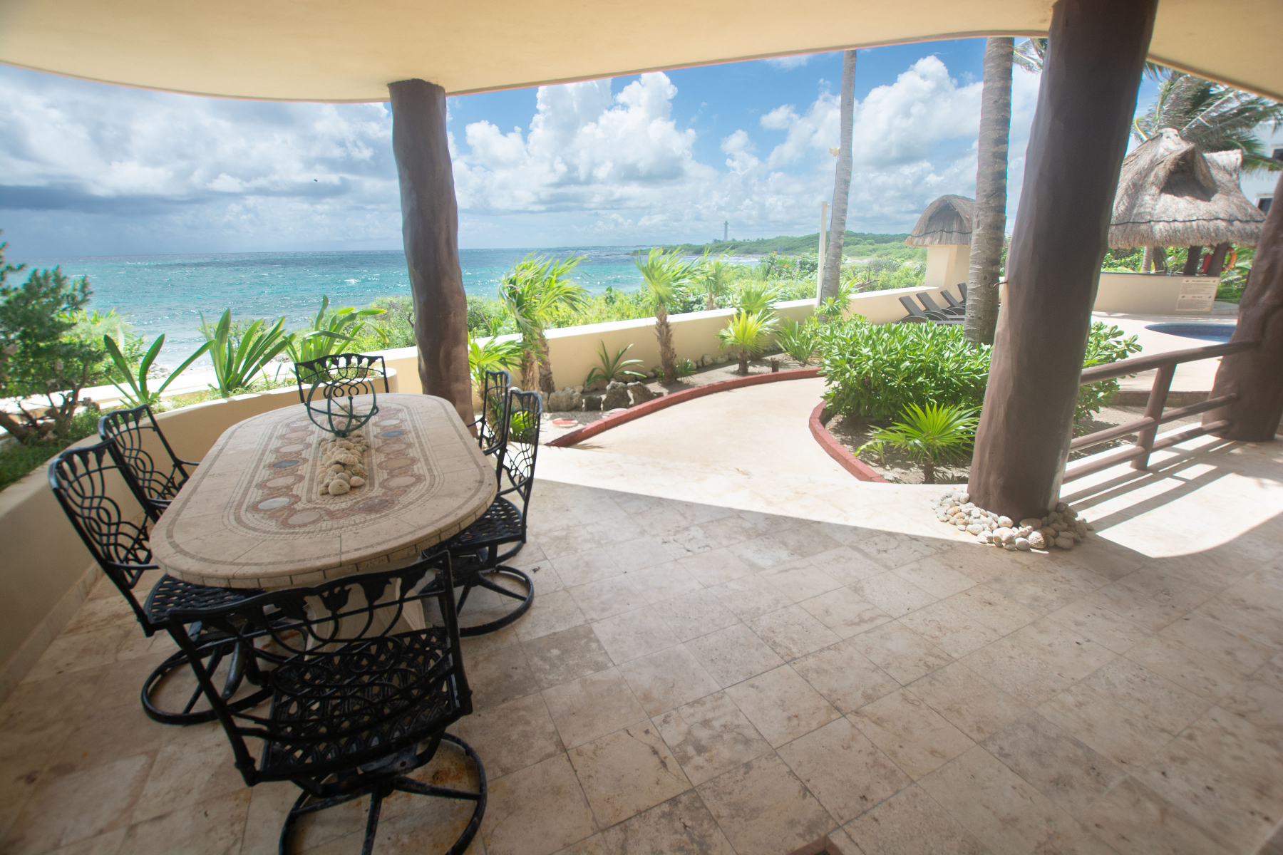  EXCLUSIVE OCEANFRONT RESIDENCE, 2 BED 2 AND BATH PANORAMIC VIEWS - 物件實景