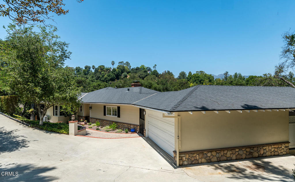 La Canada Flintridge, California, 91011, United States, 3 Bedrooms Bedrooms, ,1 BathroomBathrooms,Residential,For Sale,1901874