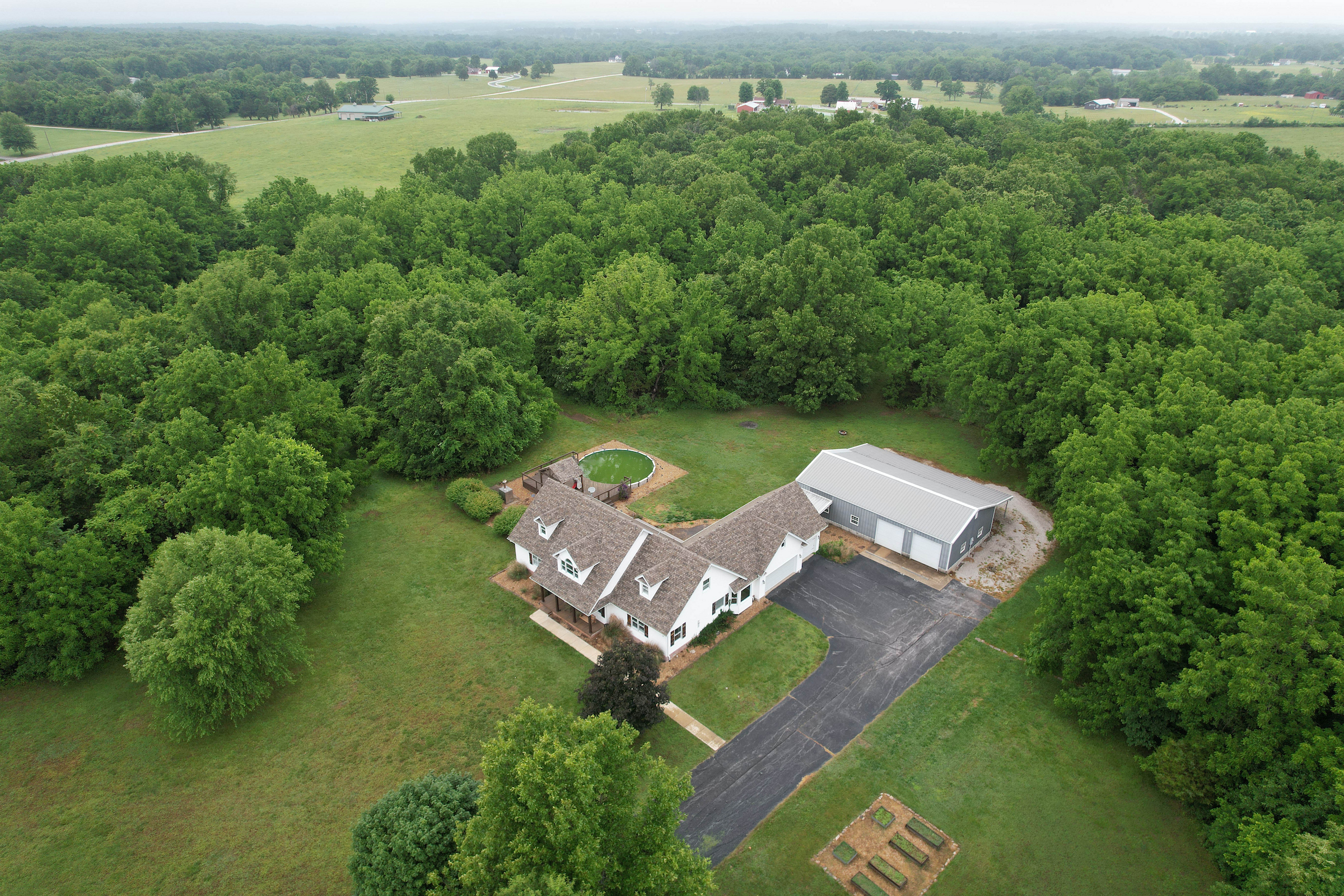 Springfield, Missouri, 65803, United States, 5 Bedrooms Bedrooms, ,3 BathroomsBathrooms,Residential,For Sale,2049332