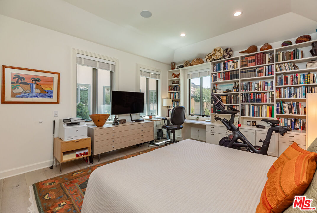 Calabasas, California, 91302, United States, 5 Bedrooms Bedrooms, ,4 BathroomsBathrooms,Residential,For Sale,1926275