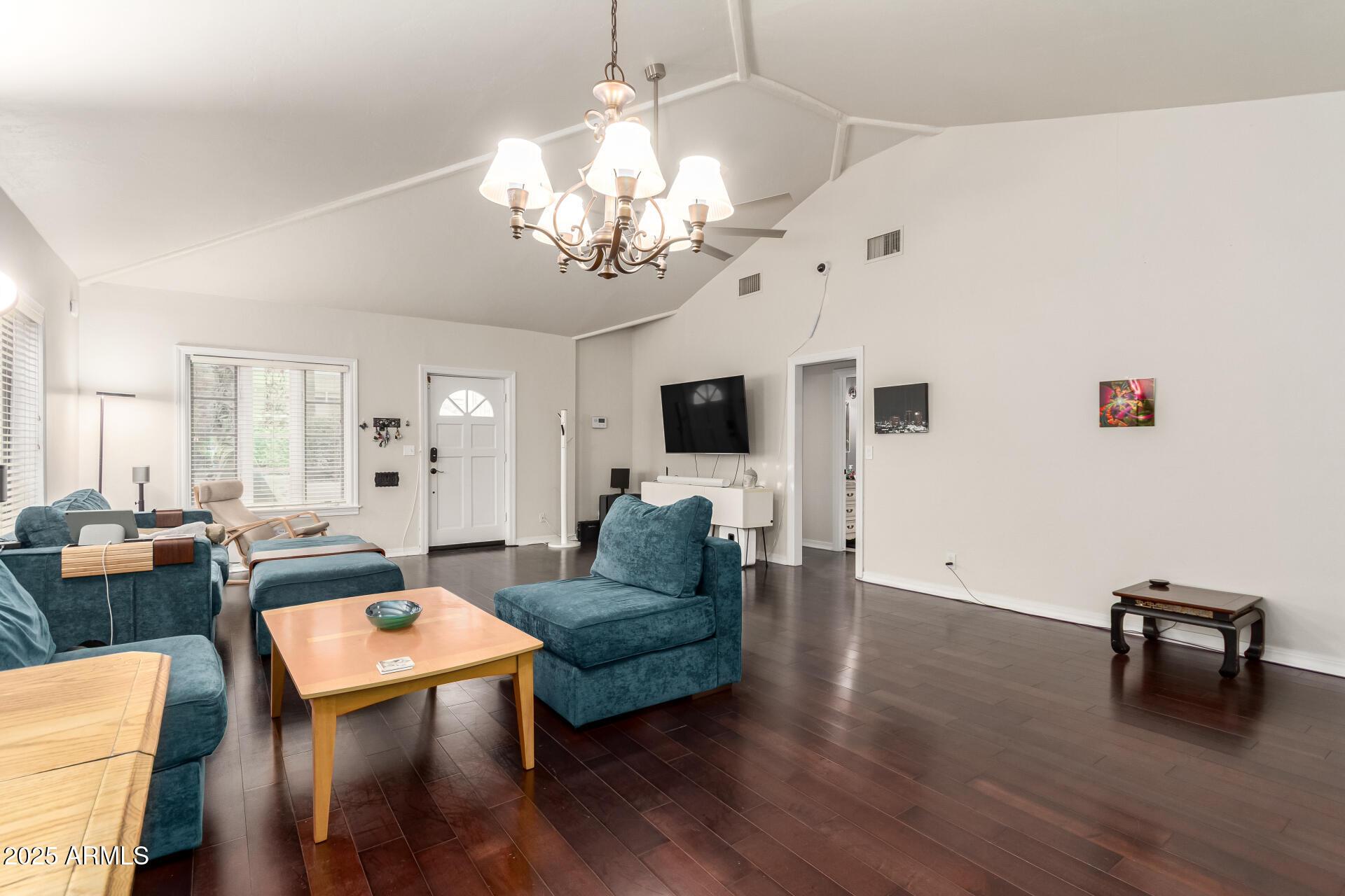 Phoenix, Arizona, 85007, United States, 4 Bedrooms Bedrooms, ,3 BathroomsBathrooms,Residential,For Sale,1980366