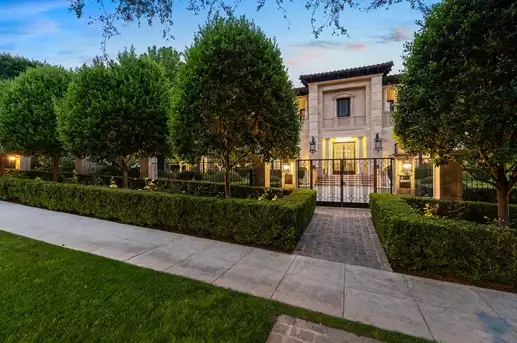 Beverly Hills, California, 90210, United States, 7 Bedrooms Bedrooms, ,15 BathroomsBathrooms,Residential,For Sale,1877085