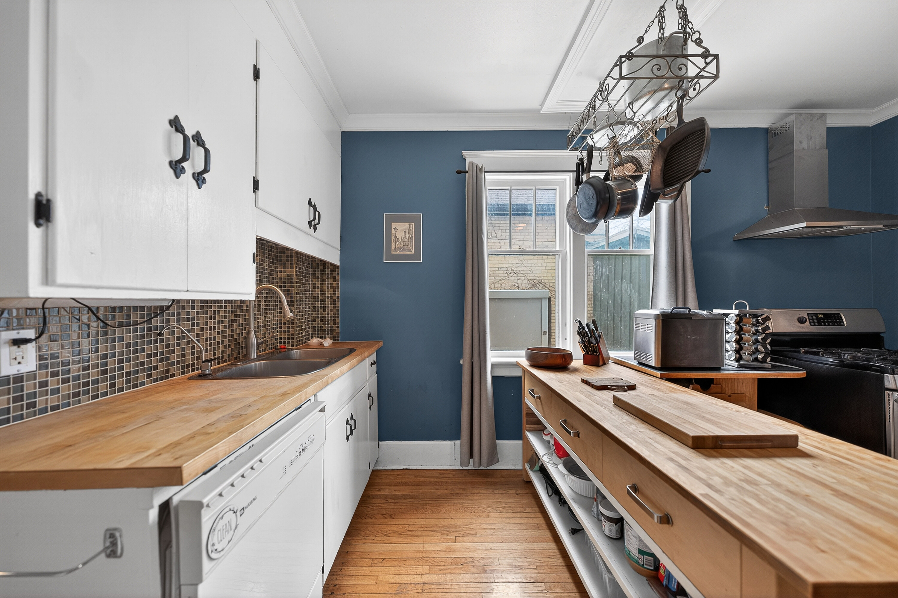  Charming Kitchener Home - 物件實景