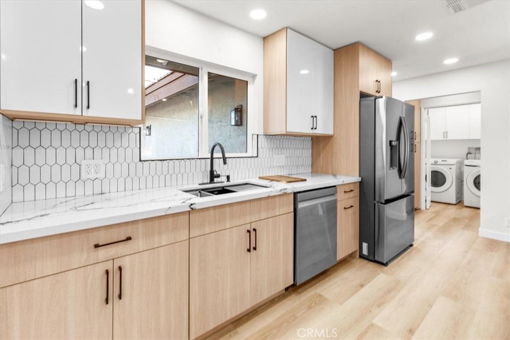 Palm Springs, California, 92262, United States, 3 Bedrooms Bedrooms, ,2 BathroomsBathrooms,Residential,For Sale,1885762