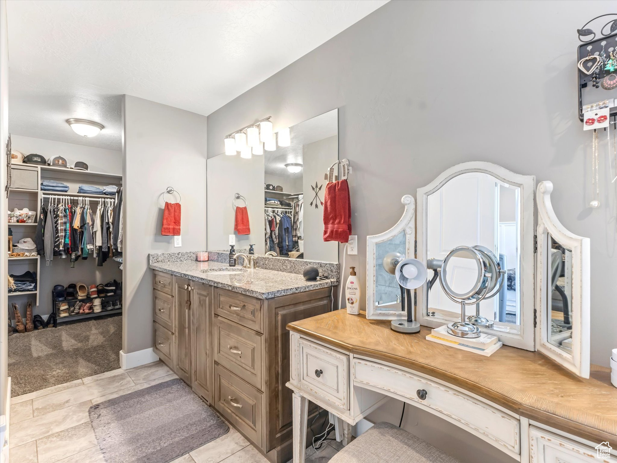 Grantsville, Utah, 84029, United States, 4 Bedrooms Bedrooms, ,3 BathroomsBathrooms,Residential,For Sale,1991039