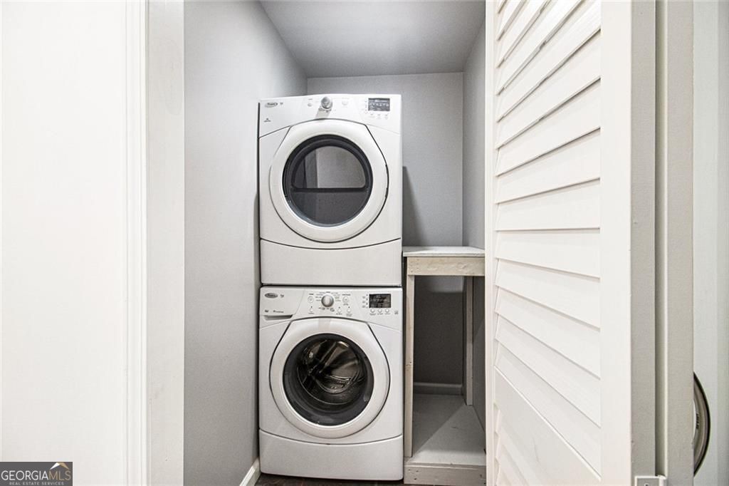 Atlanta, Georgia, 30345, United States, 4 Bedrooms Bedrooms, ,4 BathroomsBathrooms,Residential,For Sale,1929806