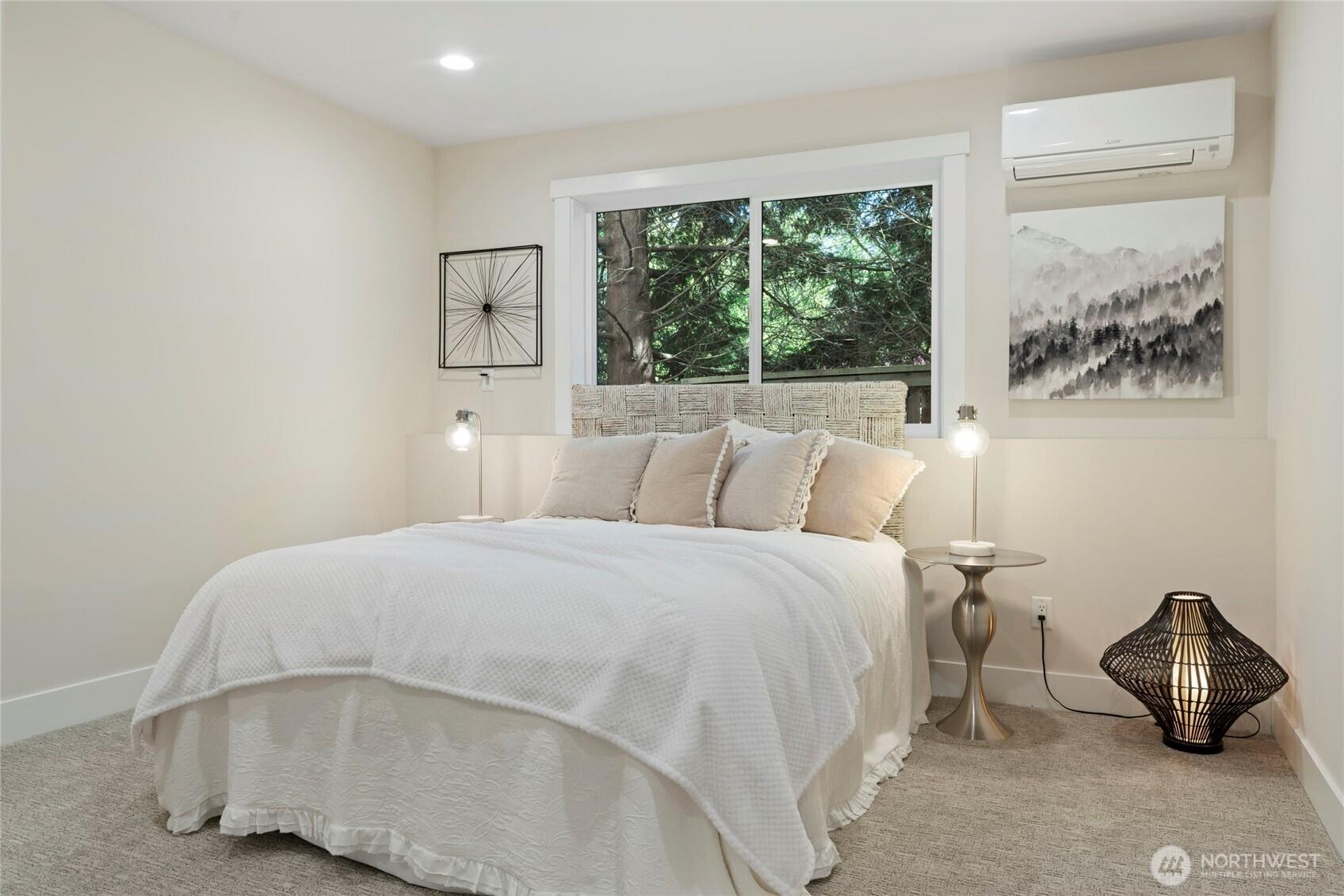 BELLEVUE, Washington, 98004, United States, 5 Bedrooms Bedrooms, ,5 BathroomsBathrooms,Residential,For Sale,1875592