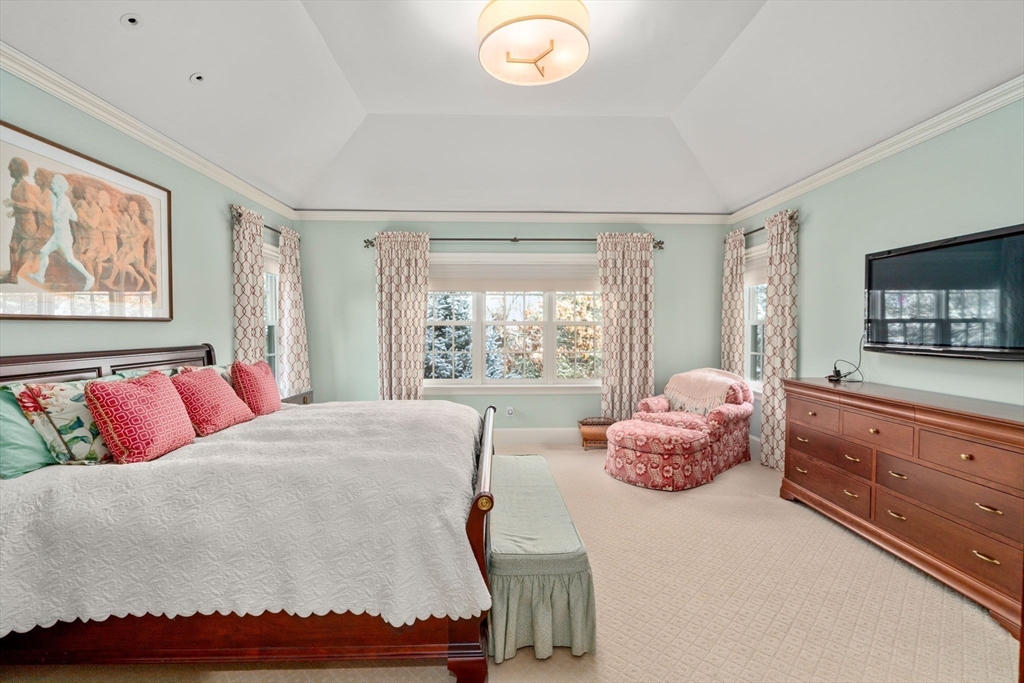 Weston, Massachusetts, 02493, United States, 3 Bedrooms Bedrooms, ,5 BathroomsBathrooms,Residential,For Sale,1941608