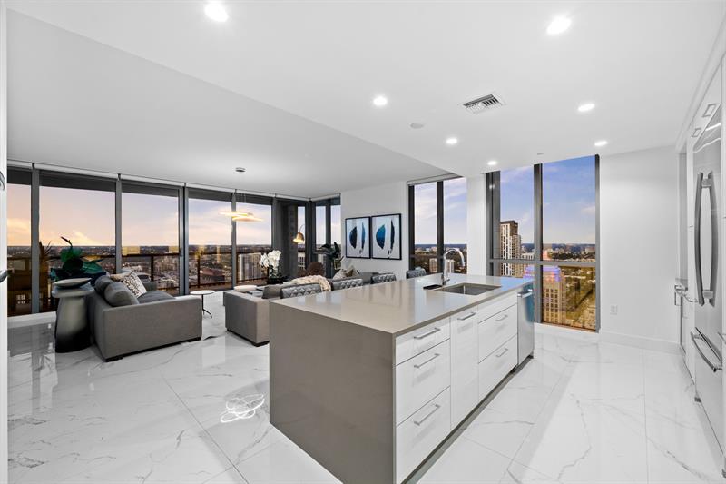 Fort Lauderdale, Florida, 33301, United States, 4 Bedrooms Bedrooms, ,5 BathroomsBathrooms,Residential,For Sale,1987961