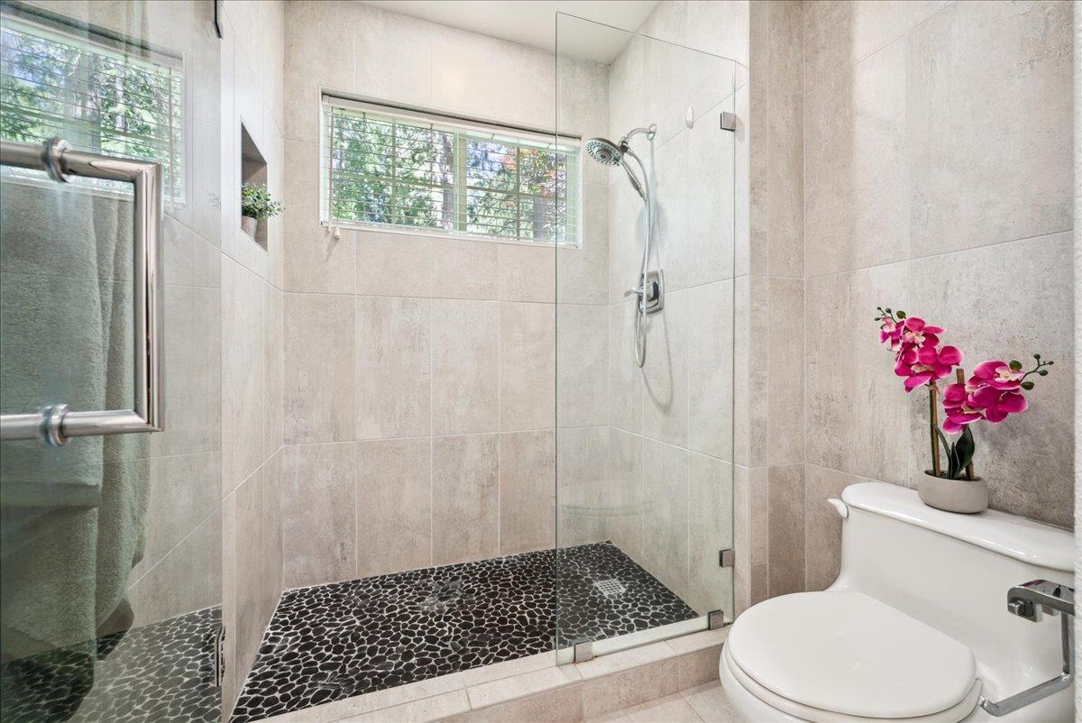 Grass Valley, California, 95945, United States, 4 Bedrooms Bedrooms, ,3 BathroomsBathrooms,Residential,For Sale,1831917