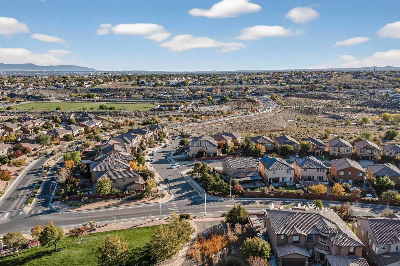 Rio Rancho, New Mexico, 87124, United States, 5 Bedrooms Bedrooms, ,3 BathroomsBathrooms,Residential,For Sale,1991836