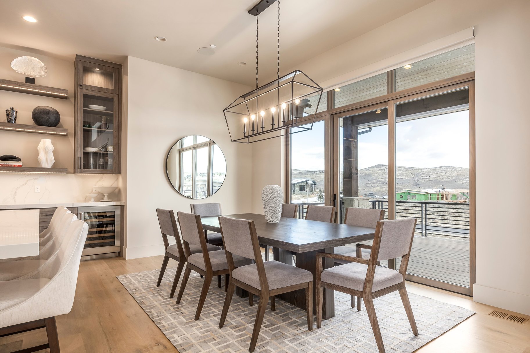  Beautiful Modern Custom Home with Rock Cliff Views at Victory Ranch - 物件實景