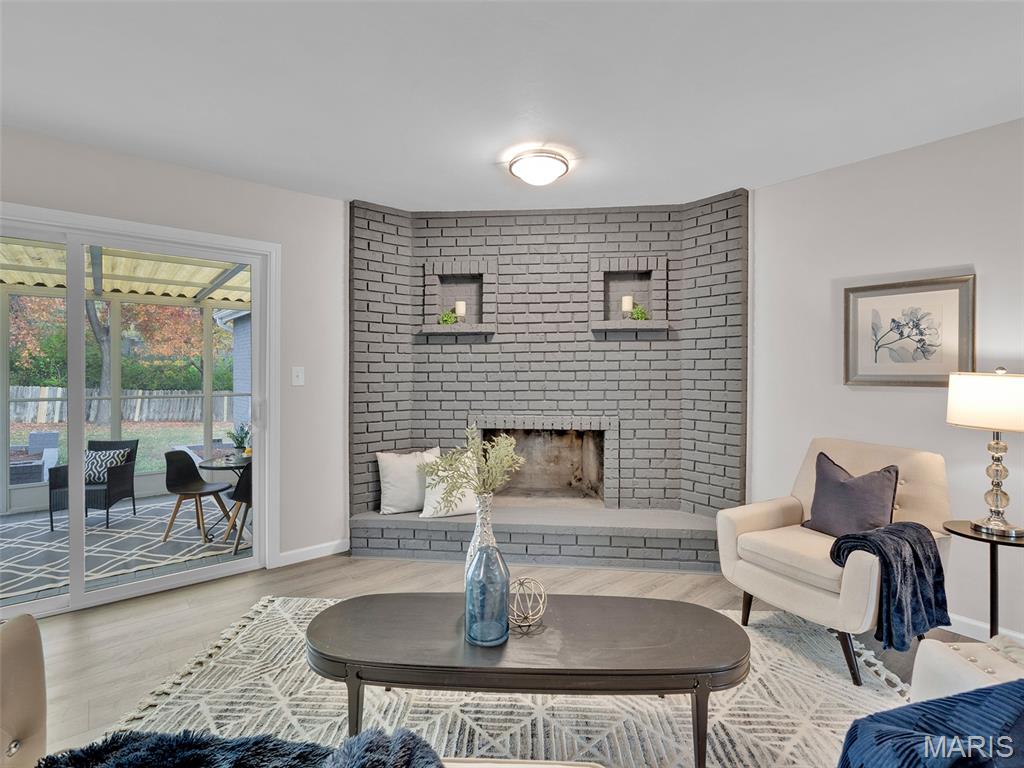 Ballwin, Missouri, 63011, United States, 5 Bedrooms Bedrooms, ,3 BathroomsBathrooms,Residential,For Sale,1992097