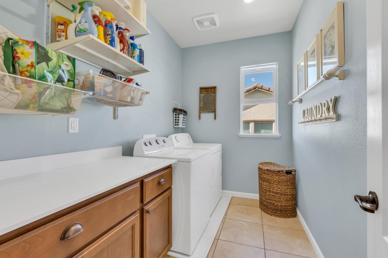 Rocklin, California, 95765, United States, 4 Bedrooms Bedrooms, ,3 BathroomsBathrooms,Residential,For Sale,1914175