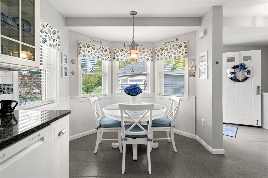 Plymouth, Massachusetts, 02360, United States, 2 Bedrooms Bedrooms, ,2 BathroomsBathrooms,Residential,For Sale,1917487
