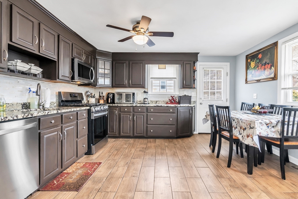 East Bridgewater, Massachusetts, 02333, United States, 3 Bedrooms Bedrooms, ,2 BathroomsBathrooms,Residential,For Sale,2009989