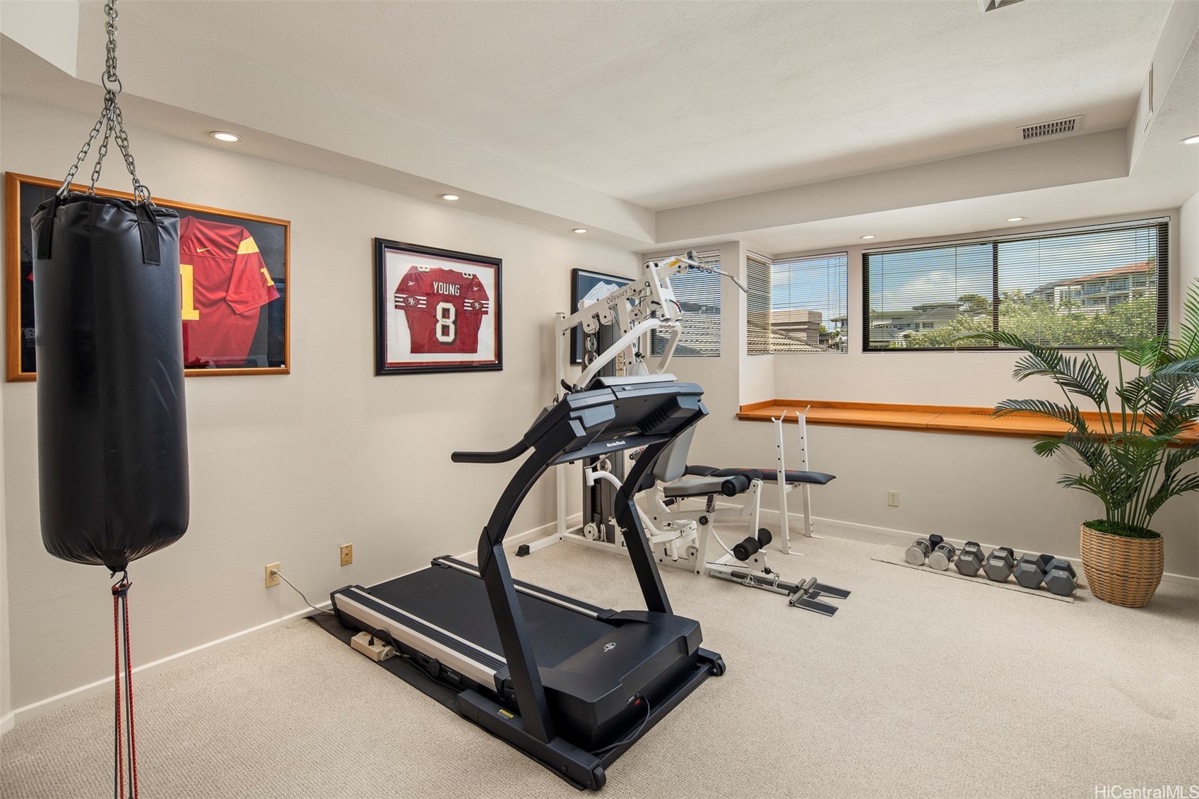 Honolulu, Hawaii, 96821, United States, 4 Bedrooms Bedrooms, ,5 BathroomsBathrooms,Residential,For Sale,1947061