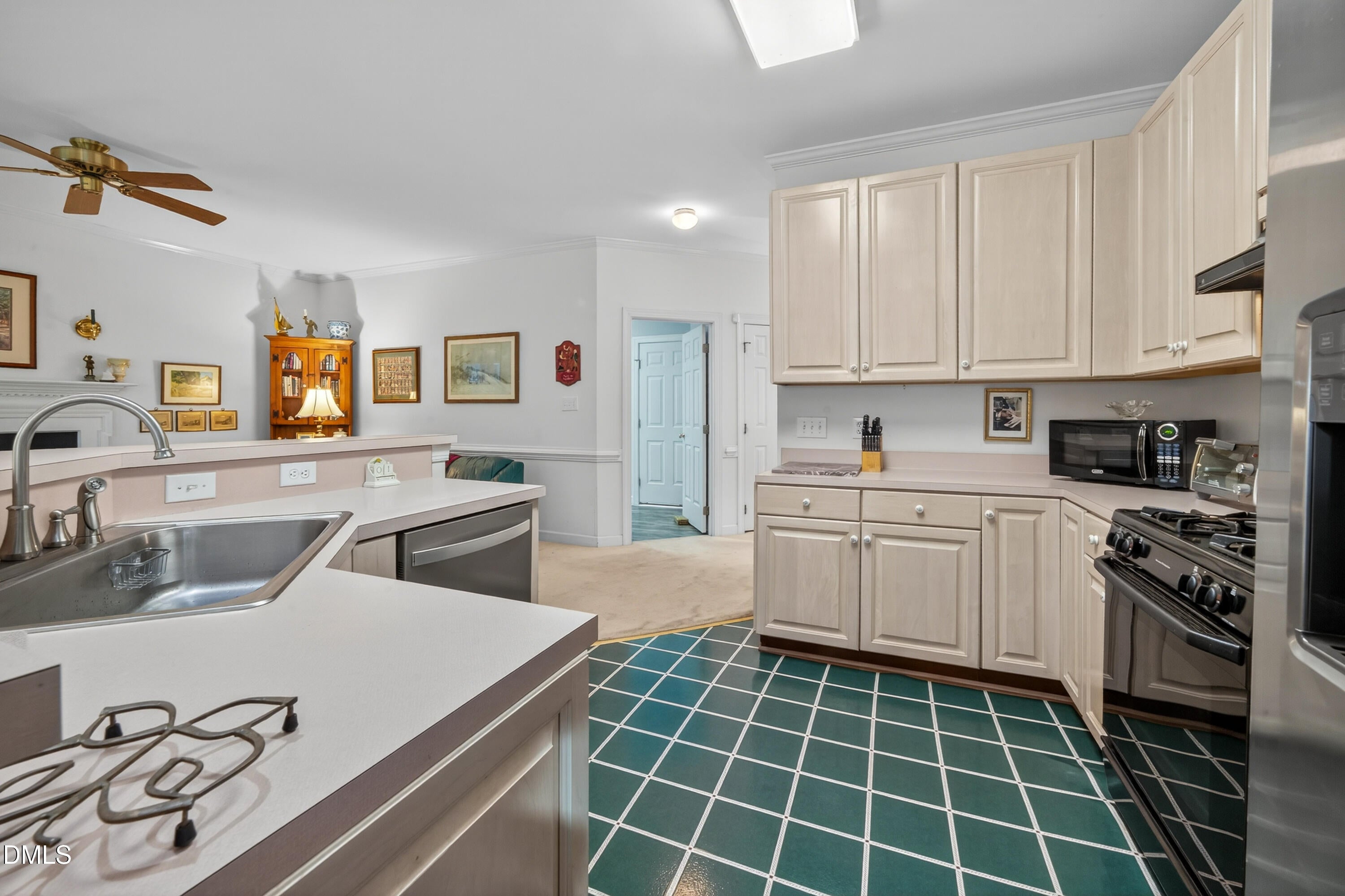 Cary, North Carolina, 27518, United States, 4 Bedrooms Bedrooms, ,3 BathroomsBathrooms,Residential,For Sale,1958706