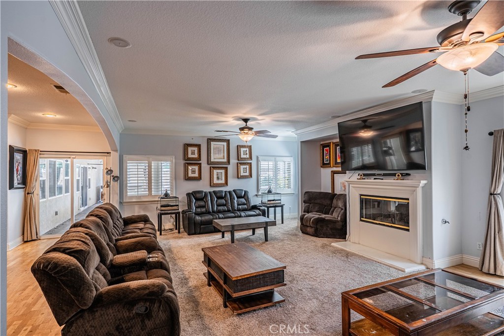 LAKE ELSINORE, California, 92530, United States, 5 Bedrooms Bedrooms, ,3 BathroomsBathrooms,Residential,For Sale,1828180