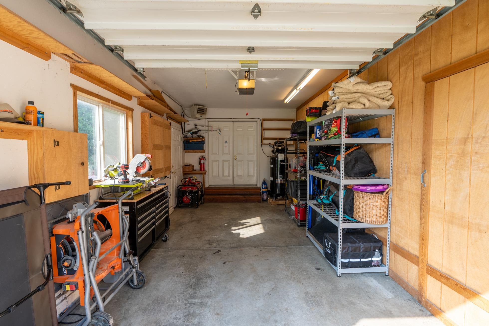 Nine Mile Falls, Washington, 99026, United States, 5 Bedrooms Bedrooms, ,4 BathroomsBathrooms,Residential,For Sale,1895080