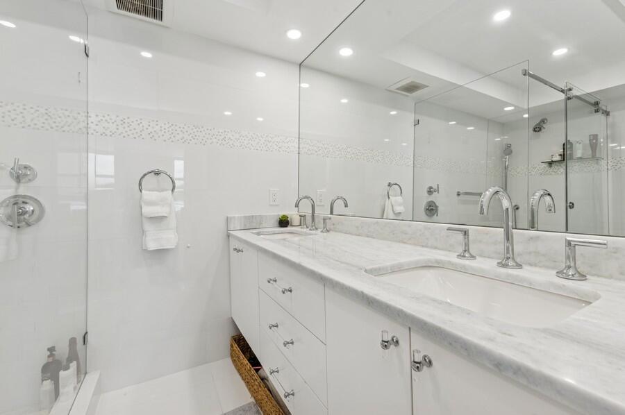 Delray Beach, Florida, 33483, United States, 2 Bedrooms Bedrooms, ,2 BathroomsBathrooms,Residential,For Sale,1731668