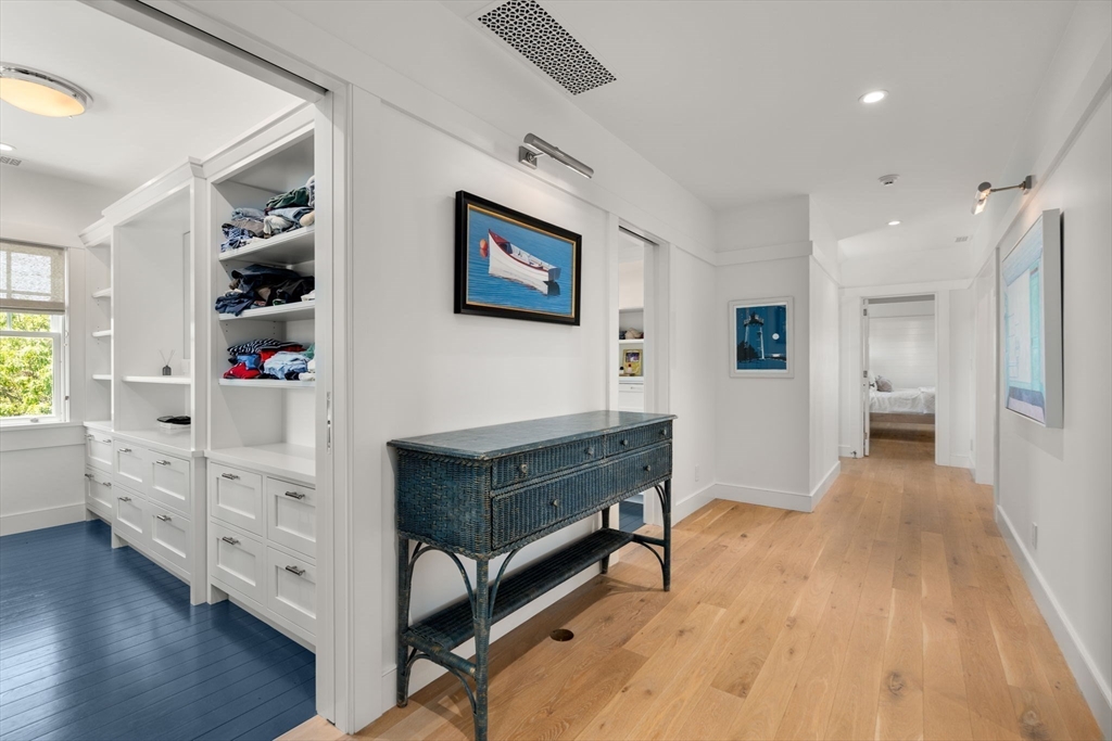 Oak Bluffs, Massachusetts, 02557, United States, 8 Bedrooms Bedrooms, ,9 BathroomsBathrooms,Residential,For Sale,1848541