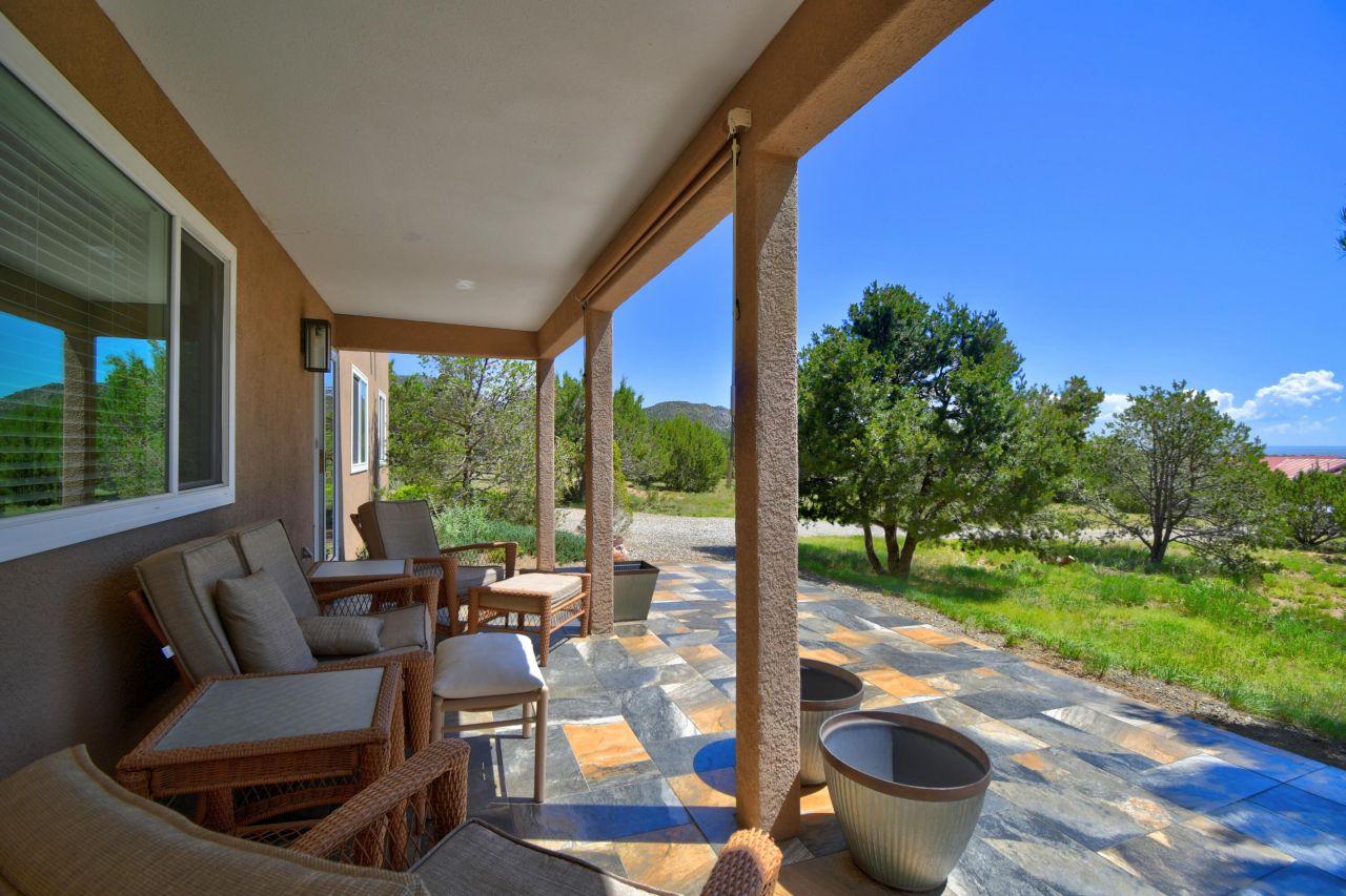 Edgewood, New Mexico, 87015, United States, 3 Bedrooms Bedrooms, ,2 BathroomsBathrooms,Residential,For Sale,1890562