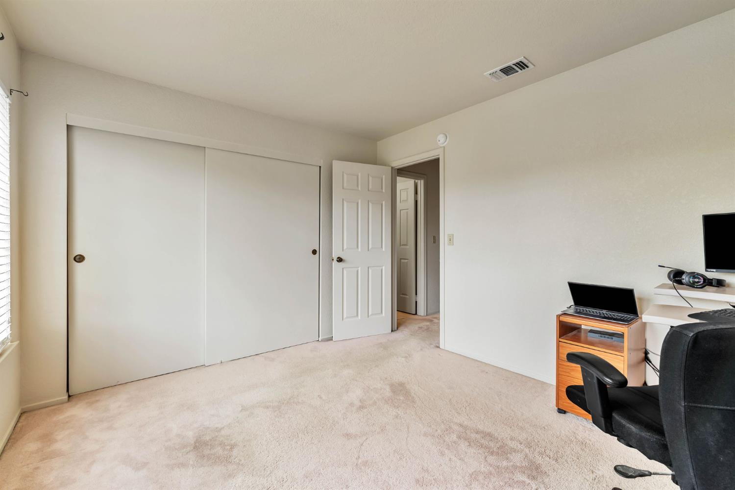 Tracy, California, 95376, United States, 4 Bedrooms Bedrooms, ,3 BathroomsBathrooms,Residential,For Sale,1949007