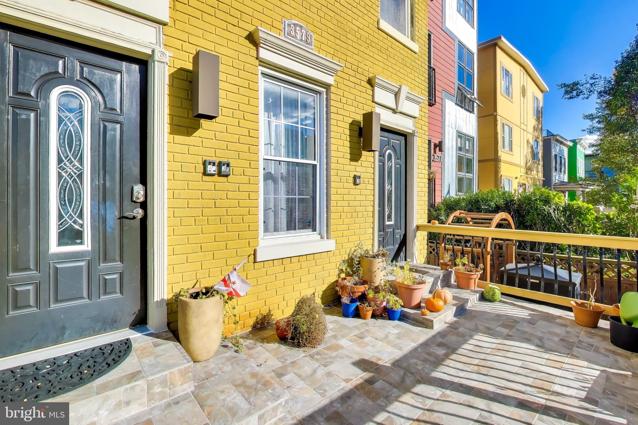 Washington, District of Columbia, 20010, United States, 2 Bedrooms Bedrooms, ,2 BathroomsBathrooms,Residential,For Sale,1974209