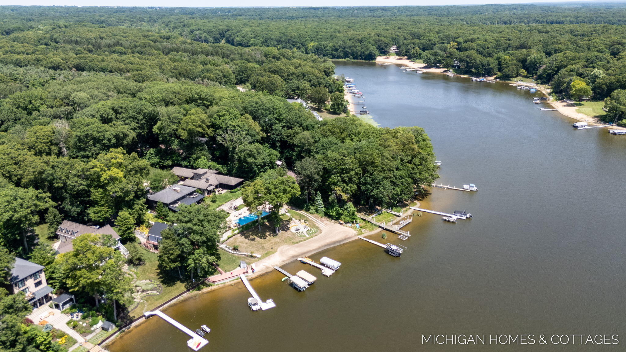 Saugatuck, Michigan, 49453, United States, 5 Bedrooms Bedrooms, ,4 BathroomsBathrooms,Residential,For Sale,1940964
