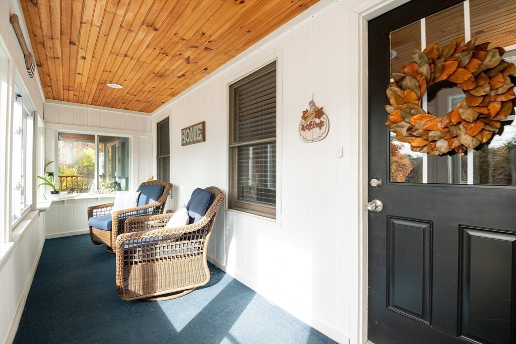 Middleton, Massachusetts, 01949, United States, 3 Bedrooms Bedrooms, ,1 BathroomBathrooms,Residential,For Sale,1982114