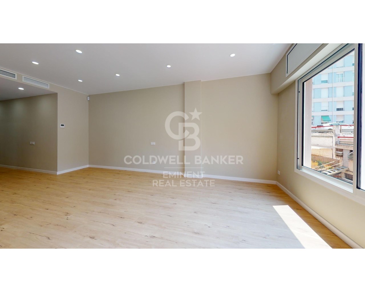 Barcelona, Catalonia, ES, 4 Bedrooms Bedrooms, ,2 BathroomsBathrooms,Residential,For Sale,1826815
