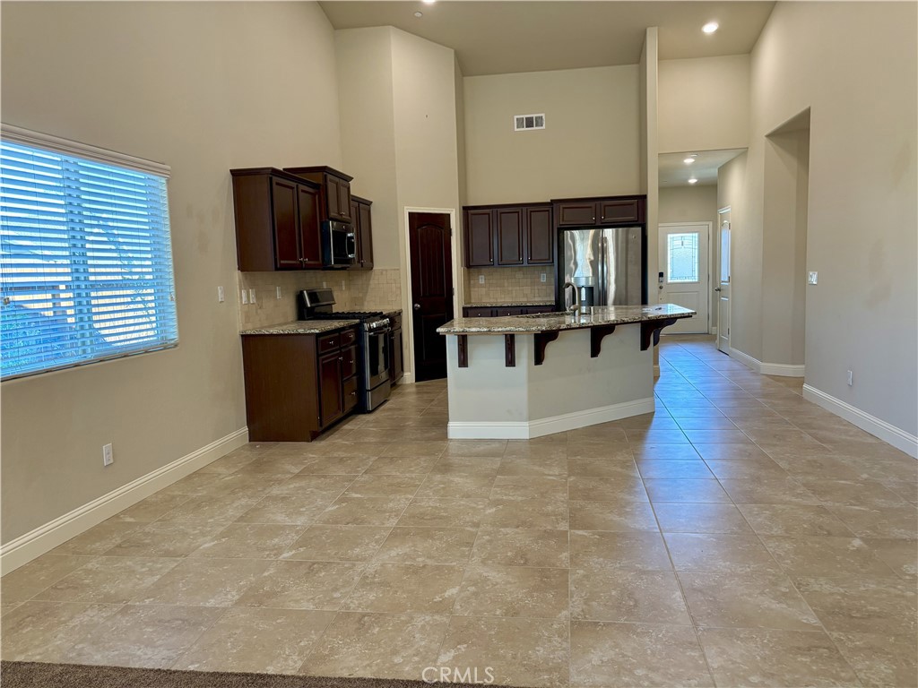 Clovis, California, 93619, United States, 3 Bedrooms Bedrooms, ,2 BathroomsBathrooms,Residential,For Sale,1919541