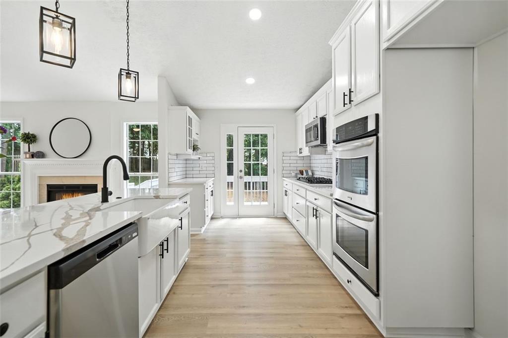 Cumming, Georgia, 30040, United States, 4 Bedrooms Bedrooms, ,3 BathroomsBathrooms,Residential,For Sale,1925510