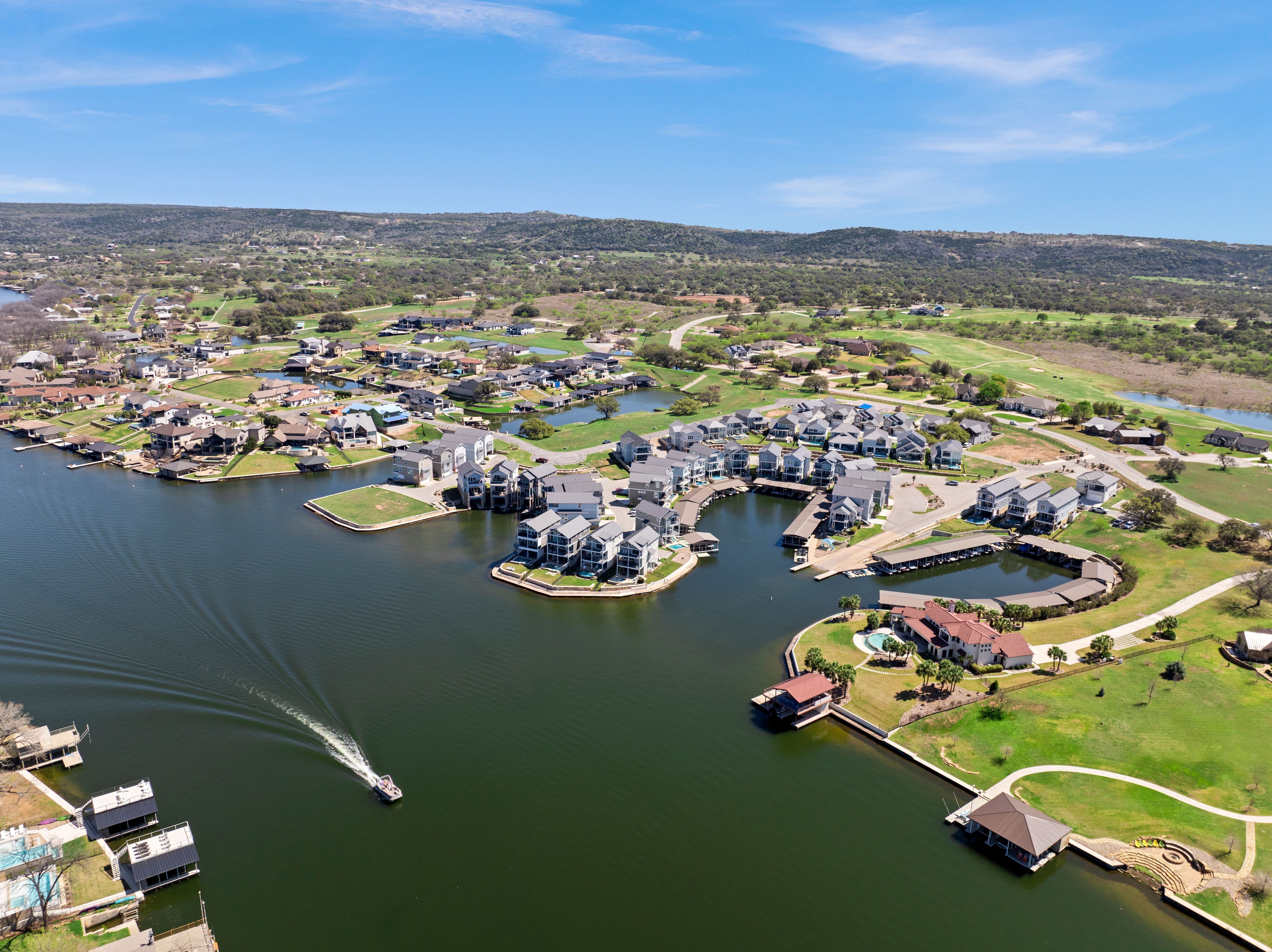  Indulge in the Art of Lake Living - 物件實景