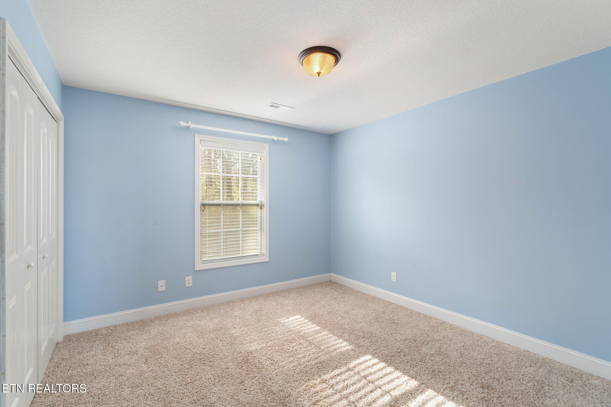 Maryville, Tennessee, 37804, United States, 4 Bedrooms Bedrooms, ,3 BathroomsBathrooms,Residential,For Sale,1996770