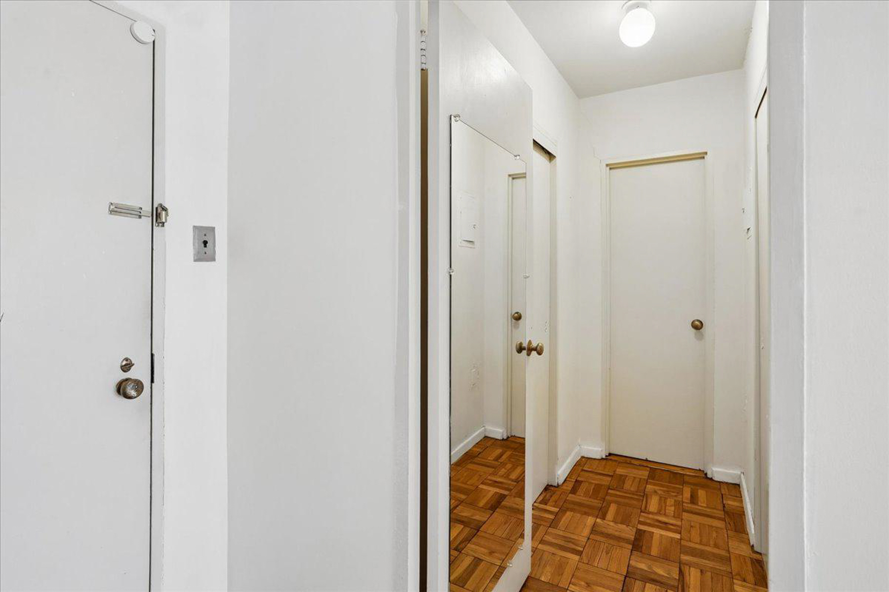  2475 Virginia NW, Washington, DC, 20037 - 物件實景