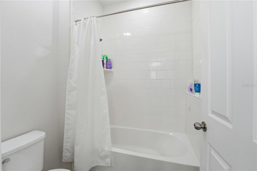 Winter Garden, Florida, 34787, United States, 5 Bedrooms Bedrooms, ,5 BathroomsBathrooms,Residential,For Sale,1987949