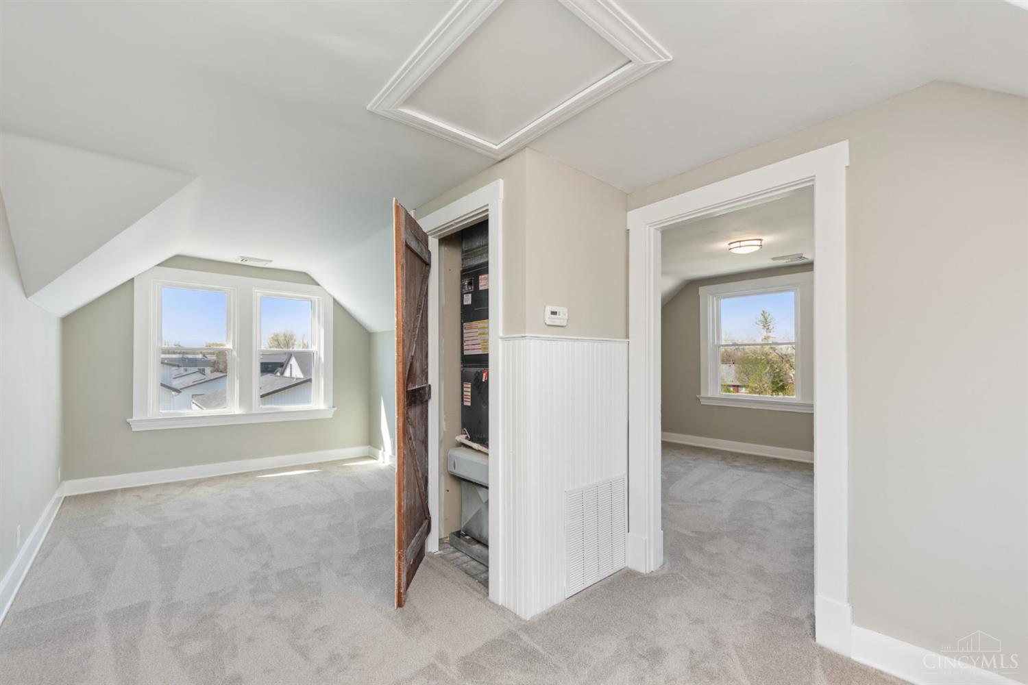 Cincinnati, Ohio, 45227, United States, 5 Bedrooms Bedrooms, ,3 BathroomsBathrooms,Residential,For Sale,1939173