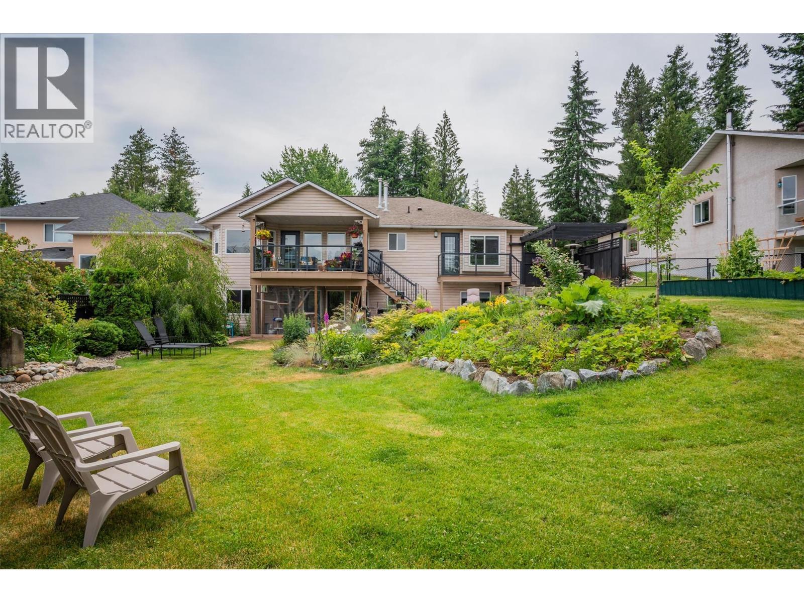 CASTLEGAR, British Columbia, V1N 3Z1, CA, 5 Bedrooms Bedrooms, ,3 BathroomsBathrooms,Residential,For Sale,1918005